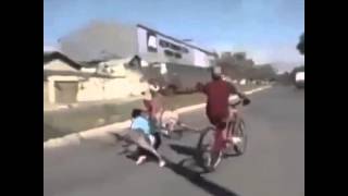 Para esse amigo a zueira não tem limites!
