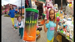 PAZARDA SLİME, UKRAYNADA KÖY PAZARI . EĞLENCELİ ÇOCUK VİDEOSU