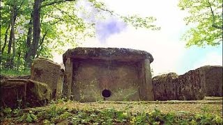 Дольмены – мегалитические сооружения древности. Вадим Чернобров