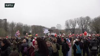 LIVE: Protesters take to Utrecht streets against COVID restrictions