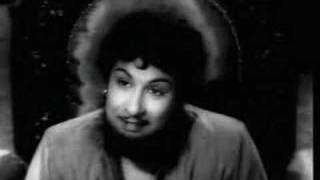 MGR in Nadodi Mannan
