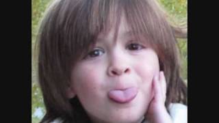 holly marie combs with finley riley and kelley