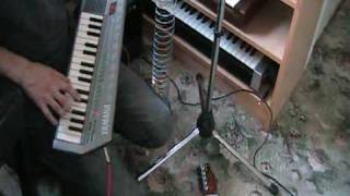 lofi diy slinky spring reverb experiment - with shs-10 and Noise Hero