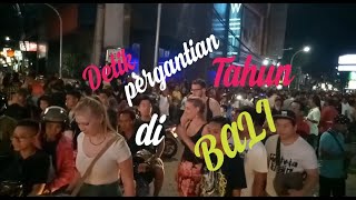 Suasana detik pergantian tahun di Legian Kuta Street, Bali