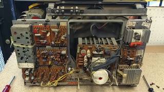 Servicing a 1974 Zenith 17" Chromacolor II Color tv part 2 / ?