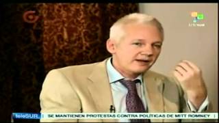 INTERNET una gran maquina de ESPIONAJE    -  Julian  Assange -
