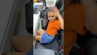 MIS HERMANITAS ME ODIAN POR ESTA RAZÓN !!