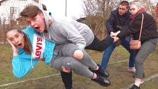ЛЮБОВНАЯ ПАРОЧКА ТИКАЕТ от ЗЛЫХ ДРУЗЕЙ!!