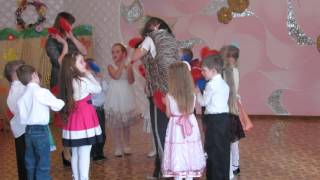 "Часики" танец с тарелочками в детском саду