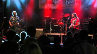 CARNAVAL - Born in the River