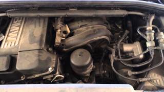 Двигатель BMW E87 N45B16 громко работает.