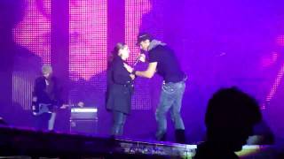 Enrique Iglesias kissing a fan on a concert in Sofia-Bulgaria HD