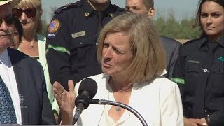 Rachel Notley says the Kinder Morgan pipeline expansion will go ahead