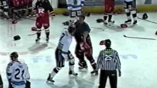 London Racers vs Coventry Blaze EIHL Brawl 23-3-05 (Belak v Cairns)
