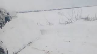 Пробивает дорогу