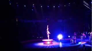 Hand balance act in Gold 6 edition Fully charged