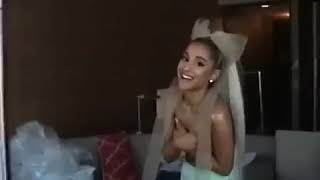 ariana granda boob exposure