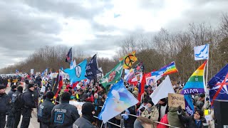 Немцы против базы США в Рамштайне: «Полиция сказала немцам – вы на территории США»