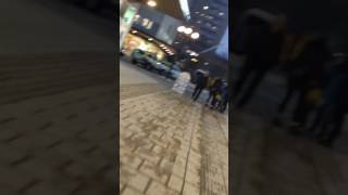 Poliser och Ambulanser på Fruängen Centrum