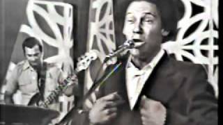 Los Latinos y Ricardito El Tiempo Que Te Quede Libre