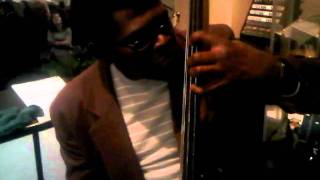 Mi maestro Adalberto Ibarra, tocando baby bass
