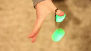 Обзор: вертушки шарики для рук Thumb Chucks (Begleri) светящиеся