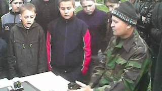 ER1AB знакомит ребят с Радиосвязью. Игнацей, 7.5.2011.