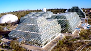Их на 2 года закрыли под герметичным куполом. Биосфера 2 -крупнейшая из созданных закрытых экосистем