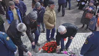 UTV  В годовщину Чернобыльской катастрофы в Уфе почтили память жертв радиационных аварий