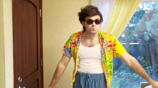 ACE VENTURA & FRIENDS - KICKED OUT
