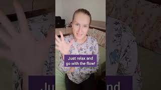 Как сказать ПЛЫТЬ ПО ТЕЧЕНИЮ на английском, go with the flow