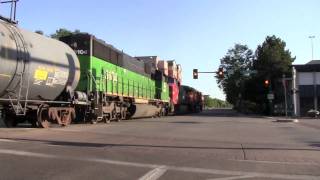 [HD] MUST SEE! Fort Collins, CO "Street Running"- BNSF's Front Range Subdivision