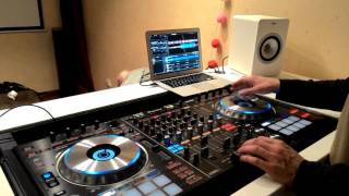 Стол для диджея. Играет Dj Мишаня.