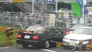 小田急柿生駅の踏み切り