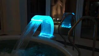 Прозрачный водопад