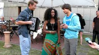 Alex Sparrow, Alexander Rybak feat. Stella Mwangi "Old maple"