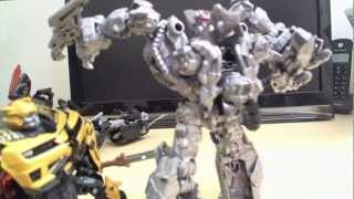 Cyberfire Bumblebee vs Decepticons - Transformers Stop-Motion