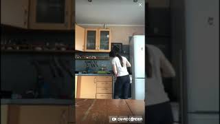 Periscope mdiziğini sergileyen Türk liseli