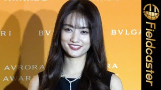 谷まりあ、シースルーの前髪に赤リップが大人可愛い。「BVLGARI AVRORA AWARDS 2021」ゴールデンカーペットセレモニー #Shorts