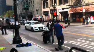 Obamaphone fight in front of Cal's Liquor's South loop Chicago