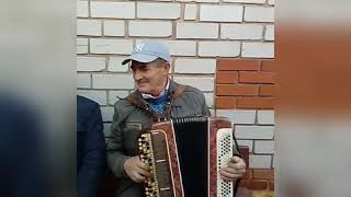 Как же красиво он играет, как же красивые татарские мелодии