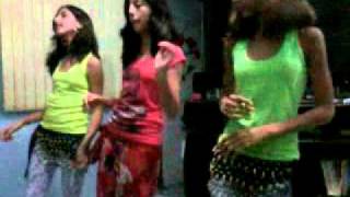 meninas dançando-dança do ventre