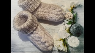 Пинетки на ДВУХ спицах. Вяжем детям.  Размер 11-12 см. (6-12 месяцев).