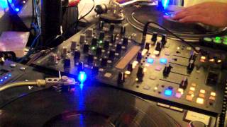CLASSIC TECHNO MIX ON SERATO...