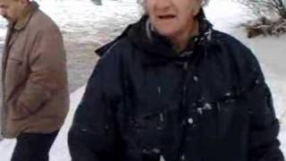 Wędkarz porwany przez krę na Sanie w Przemyślu. Akcja ratownicza