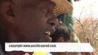Famadihana-retournement des morts Madagascar (EXTRAIT)