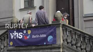Germany: Last voters leave Berlin polling station as count gets underway