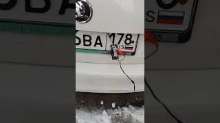 Как открыть Skoda Octavia A7 (шкода октавия А7) если сел аккумулятор и не открывается дверь ключем