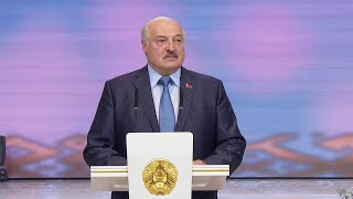 Лукашенко: Мы, старшие, в вас уверены! Хотим мы этого или нет – мы вам доверяем!