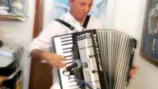gruzin. гругин на акардионе милодия бомба!